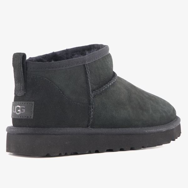 UGG Classic Ultra Mini Suède Enkellaarsjes Zwart Online Bestellen | Scapino