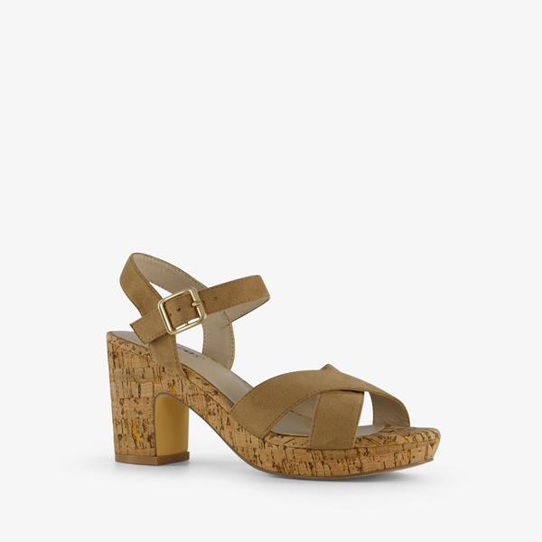 Blue Box dames sandalen met hak beige 1